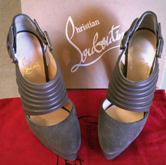 Christian Louboutin Pump - Picture 1 of 4